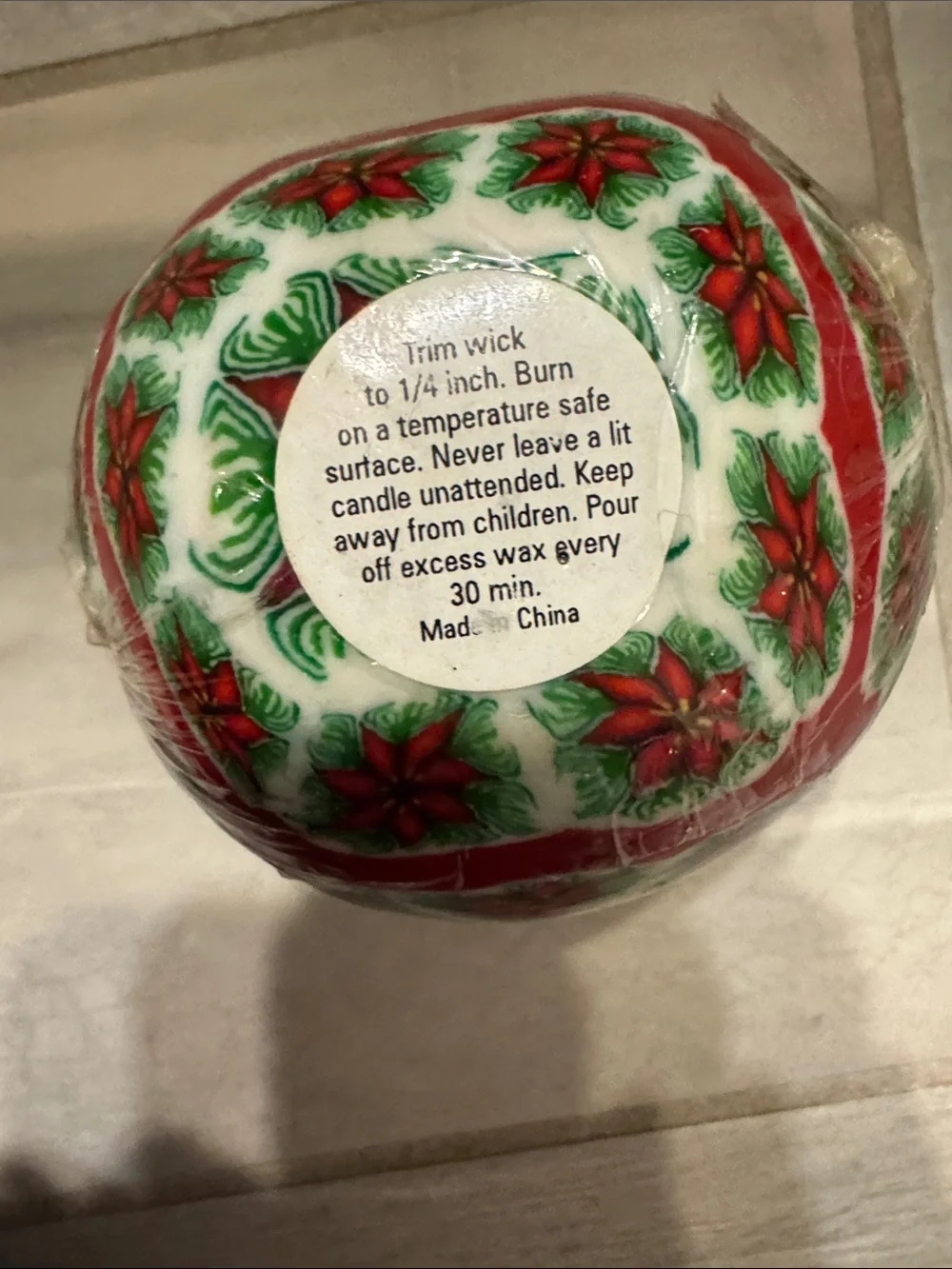 Festive Red Poinsettia Round Candle -NIP